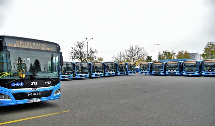U voznom parku ZET-a novih 45 autobusa